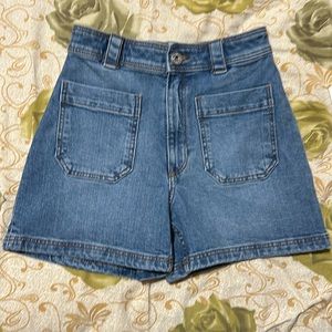 H&M cute Front pocket shorts